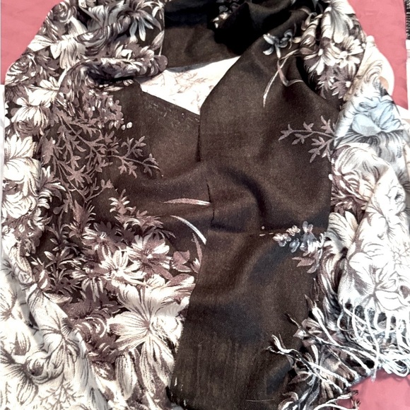 π Exquisite Vintage Black and White Floral 100% Pashmina From Veond - Picture 2 of 16